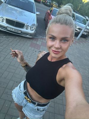 Аделина Я РЕАЛЬНАЯ, 8 969 201-96-83 Аделина Я РЕАЛЬНАЯ — анкета девушки и фото