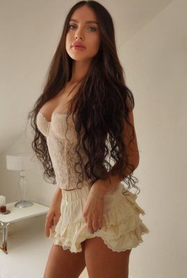 Карина  ВПЕРВЫЕ В НУРЕ, от 8000 в час